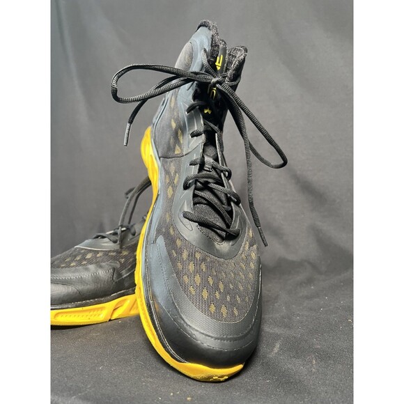 Under Armour Spine Black and Yellow 1240728-017 2013 Basketball shoes Size 18 main image 6